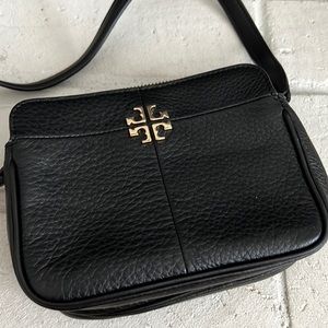 Tory Burch Cross Body Wallet Bag.